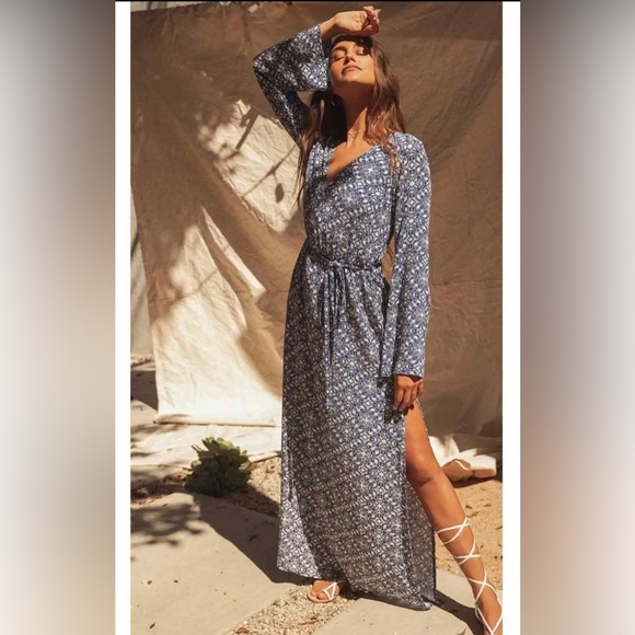 Lulus Dresses & Skirts - Lulus Mandala Daydream Blue Print Maxi Dress Medium M